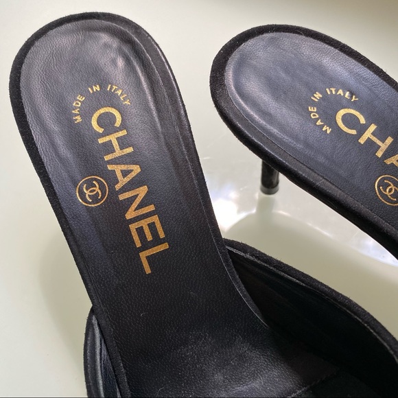 CHANEL Suede Cap Toe Interlocking CC Mules 7.5US - Picture 7 of 17